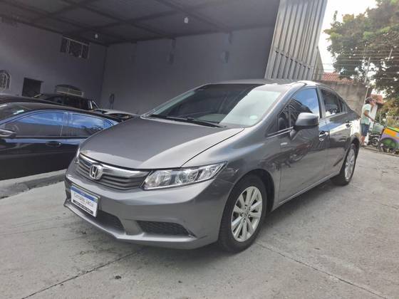 HONDA CIVIC 1.8 LXS 16V FLEX 4P AUTOMÁTICO HONDA CIVIC 1.8 LXS 16V FLEX 4P AUTOMÁTICO